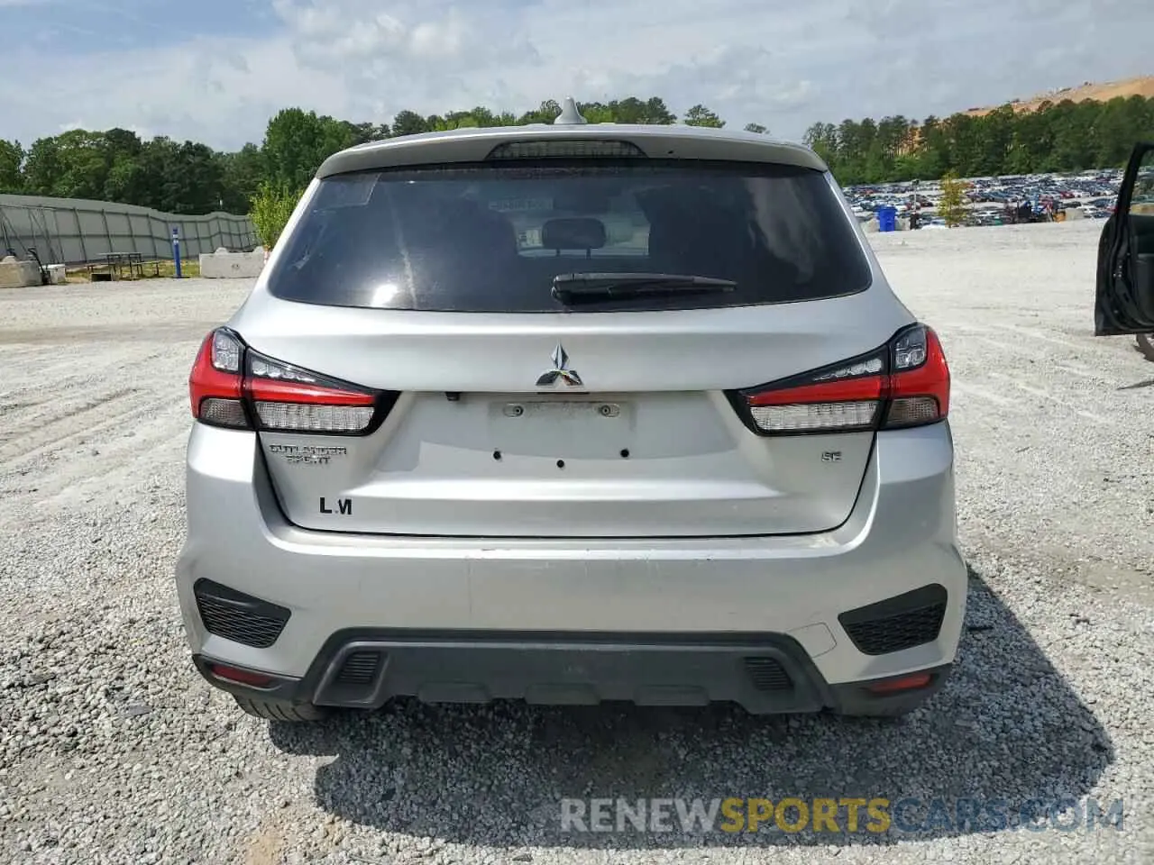 6 Photograph of a damaged car JA4AP4AU6LU023122 MITSUBISHI OUTLANDER 2020