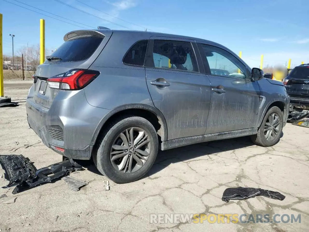 3 Photograph of a damaged car JA4AP4AU8LU015992 MITSUBISHI OUTLANDER 2020