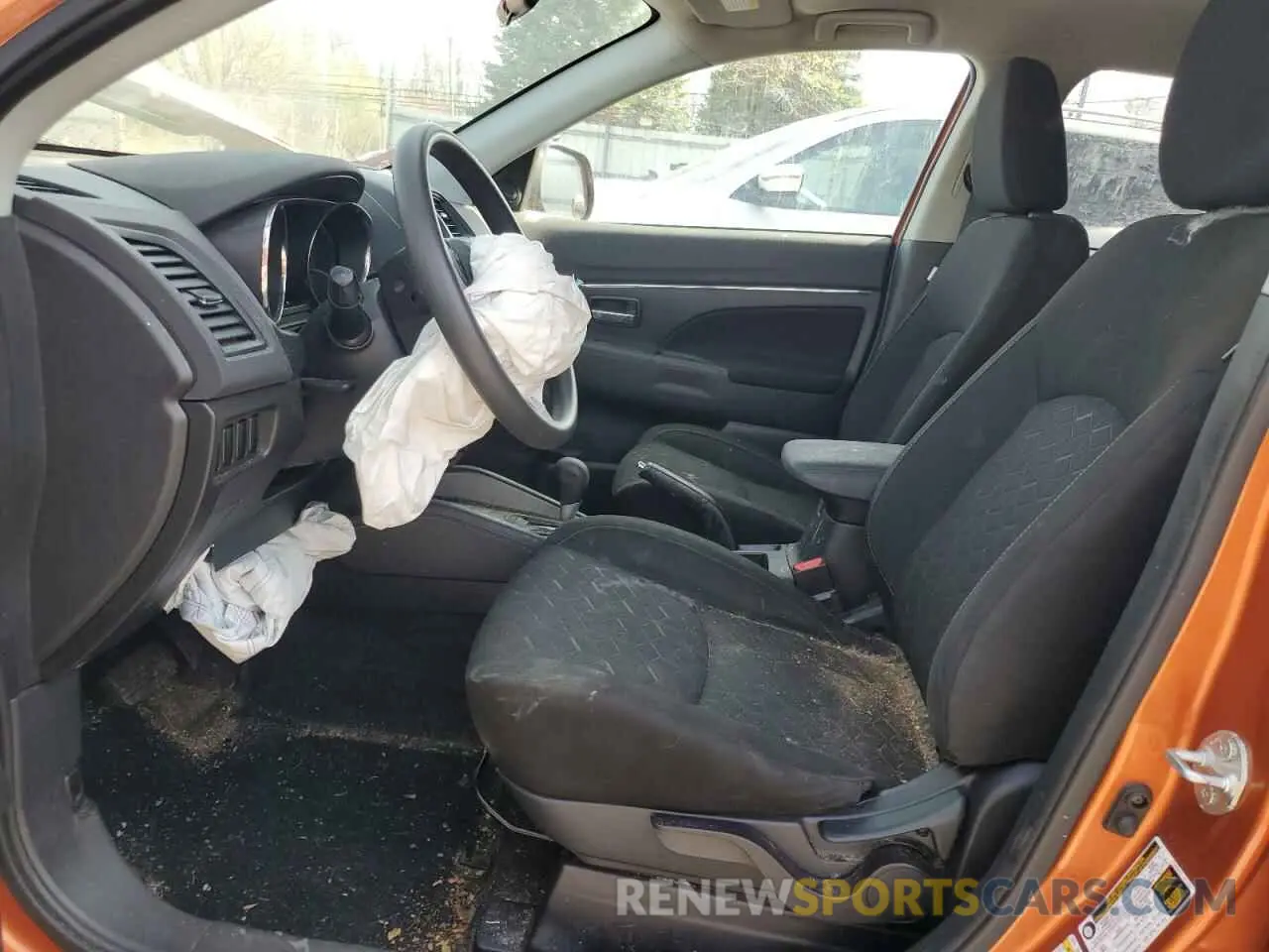 7 Photograph of a damaged car JA4AR3AU1LU012520 MITSUBISHI OUTLANDER 2020