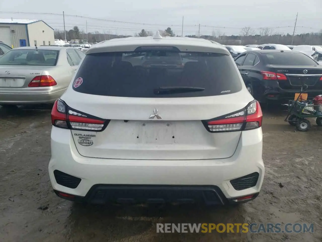 6 Photograph of a damaged car JA4AR3AU1LU013554 MITSUBISHI OUTLANDER 2020
