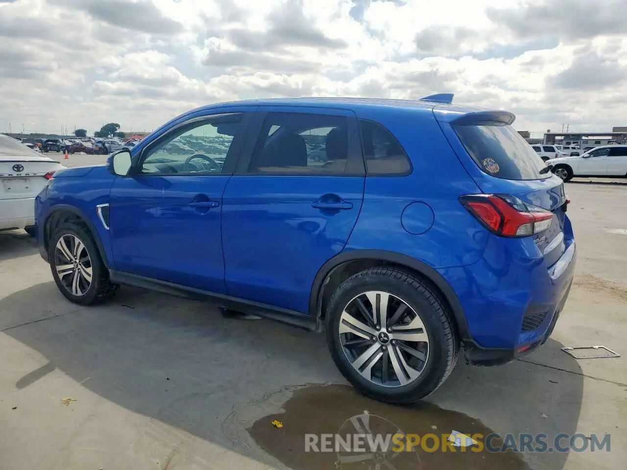 2 Photograph of a damaged car JA4AR3AU2LU023476 MITSUBISHI OUTLANDER 2020