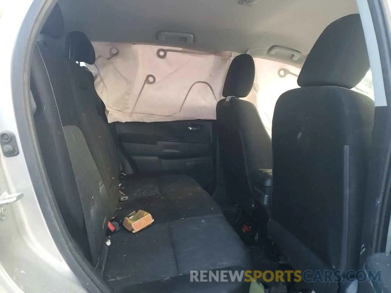 11 Photograph of a damaged car JA4AR3AU4LU005089 MITSUBISHI OUTLANDER 2020