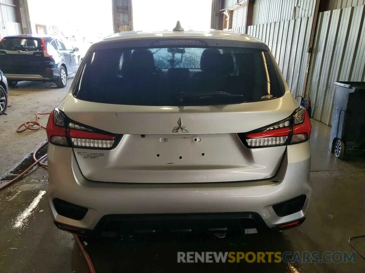 6 Photograph of a damaged car JA4AR3AU4LU014987 MITSUBISHI OUTLANDER 2020