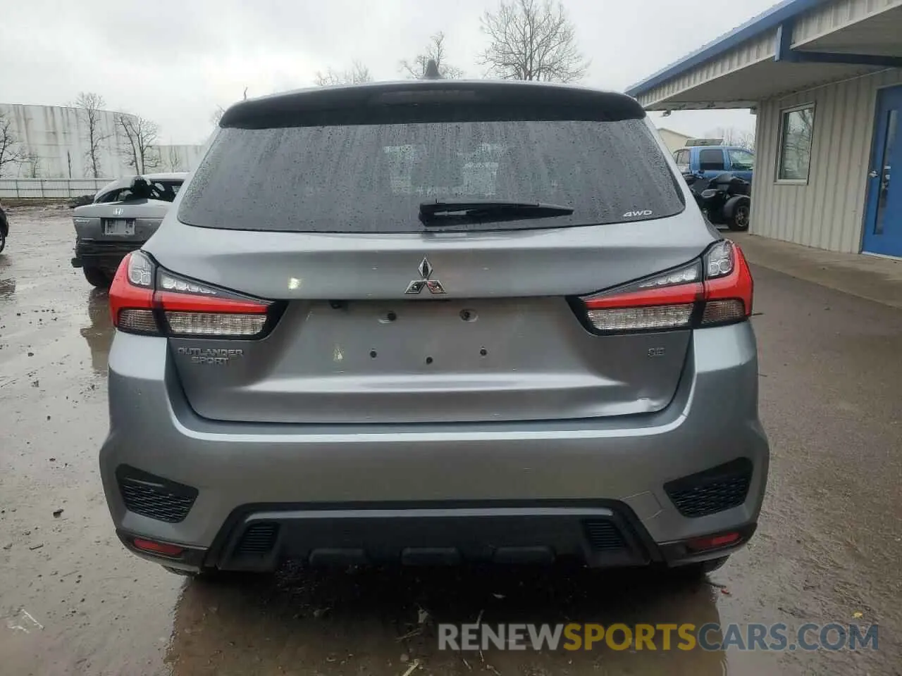 6 Photograph of a damaged car JA4AR3AU5LU014240 MITSUBISHI OUTLANDER 2020