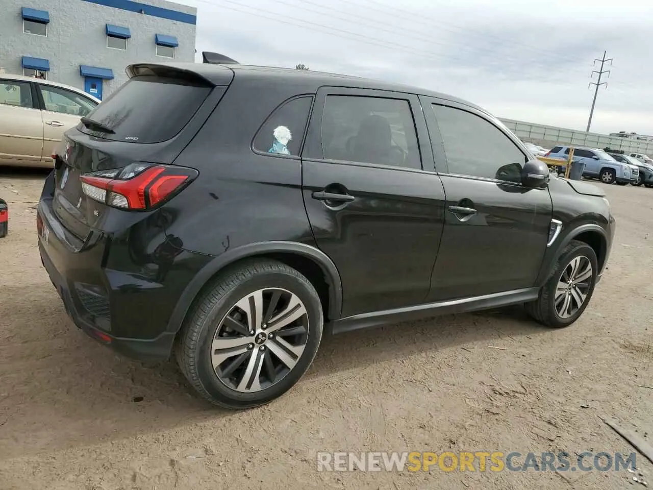 3 Photograph of a damaged car JA4AR3AU6LU022198 MITSUBISHI OUTLANDER 2020