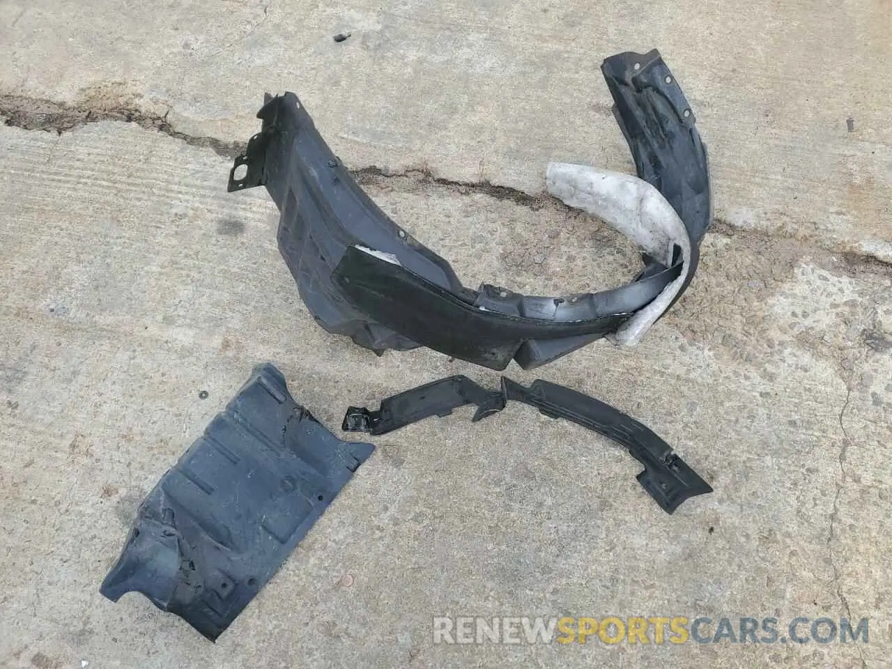 14 Photograph of a damaged car JA4AR3AU8LU013759 MITSUBISHI OUTLANDER 2020