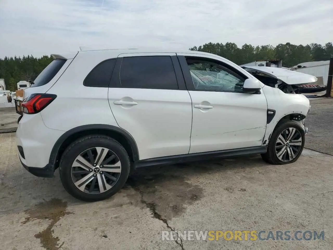 3 Photograph of a damaged car JA4AR3AU8LU013759 MITSUBISHI OUTLANDER 2020