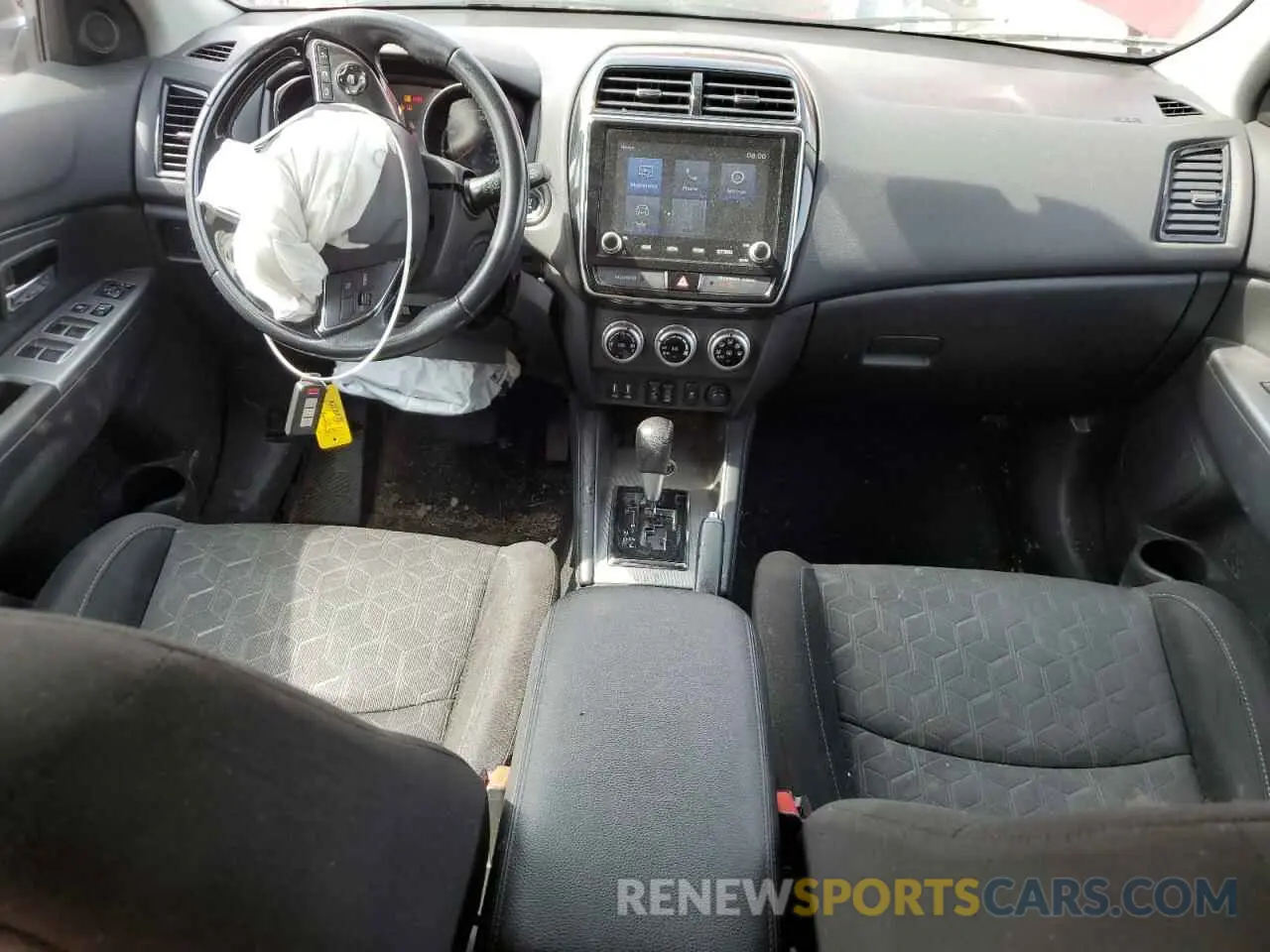 8 Photograph of a damaged car JA4AR3AU9LU027914 MITSUBISHI OUTLANDER 2020