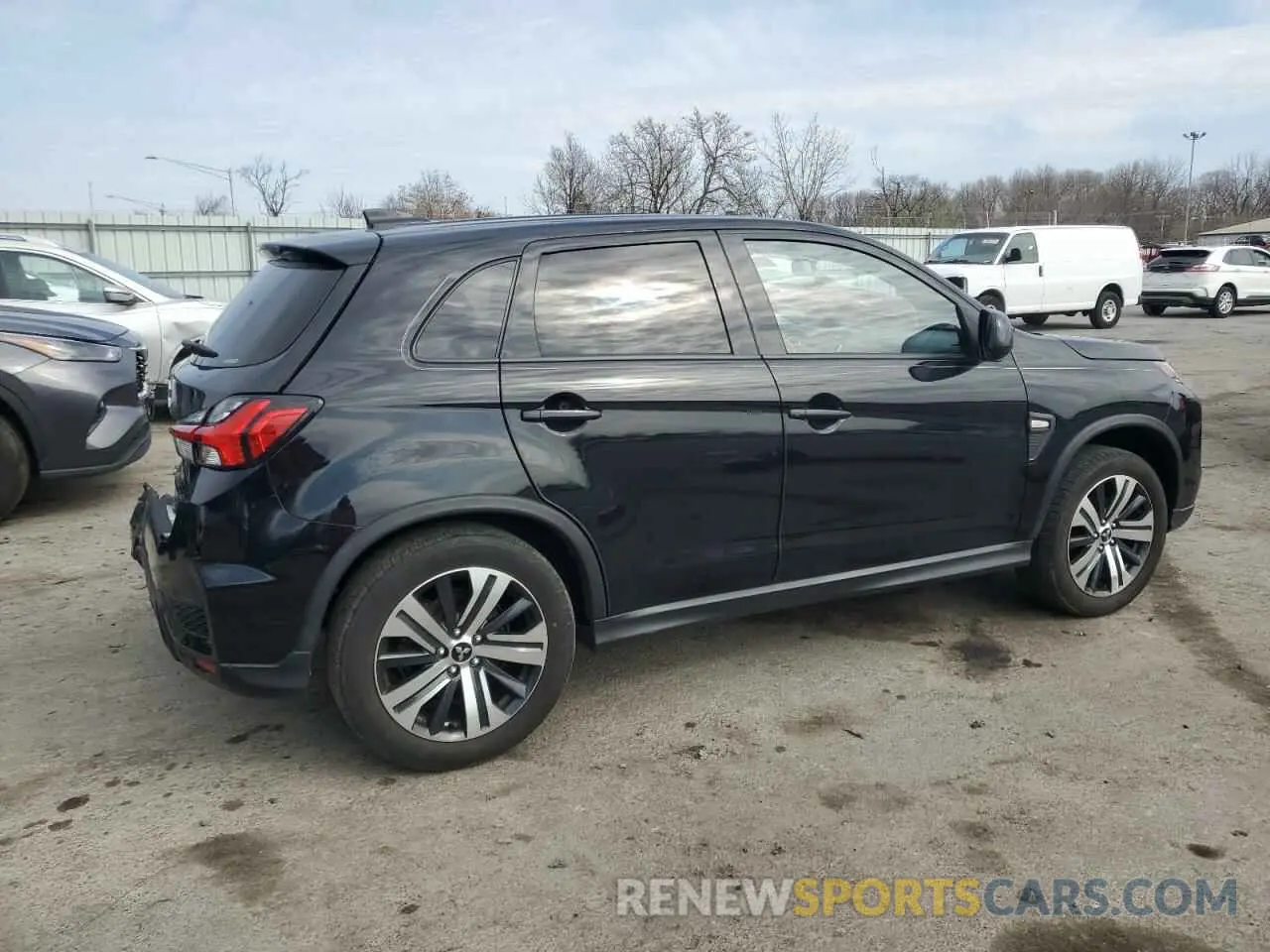 3 Photograph of a damaged car JA4AR3AUXLU012385 MITSUBISHI OUTLANDER 2020
