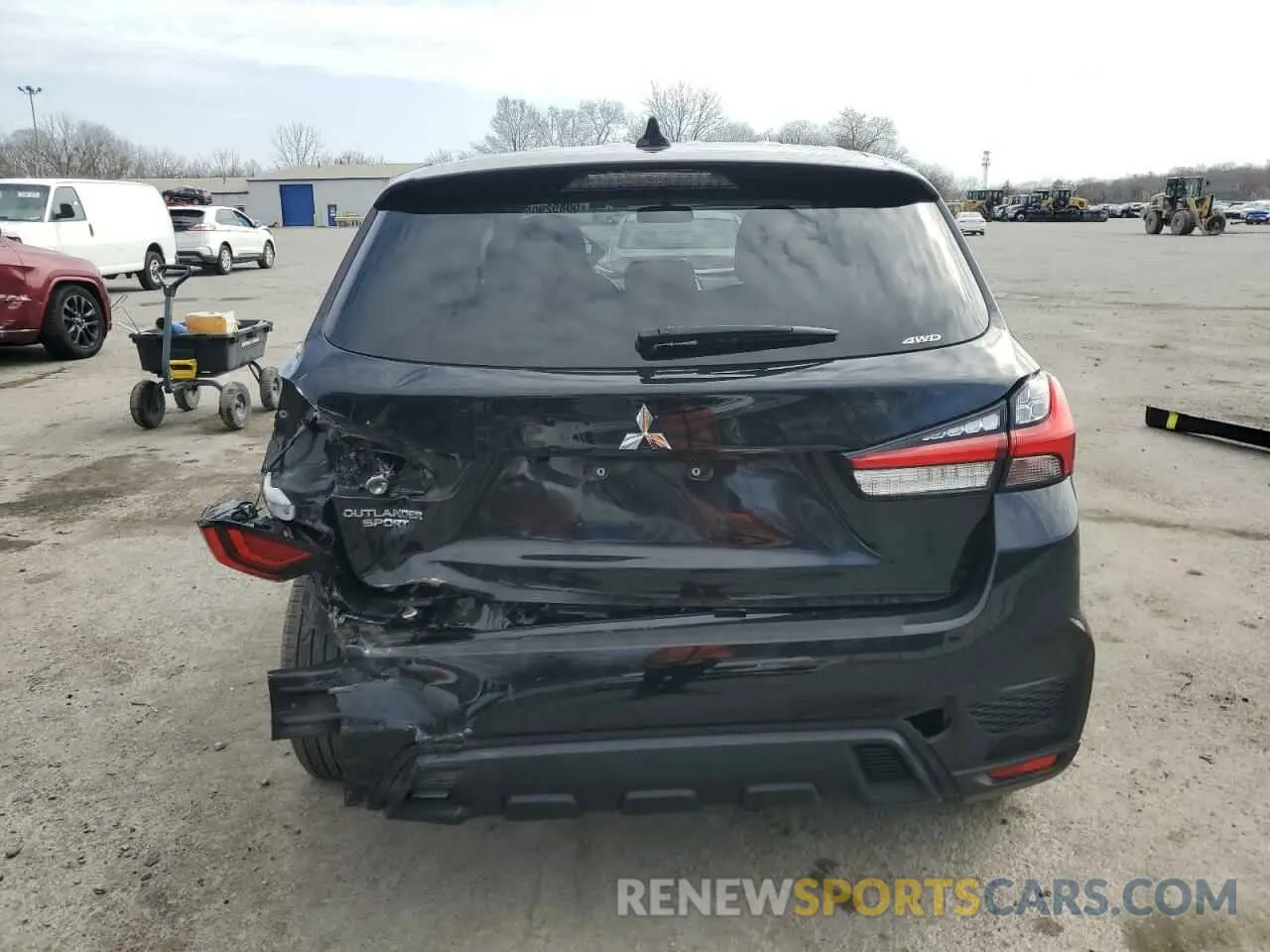 6 Photograph of a damaged car JA4AR3AUXLU012385 MITSUBISHI OUTLANDER 2020