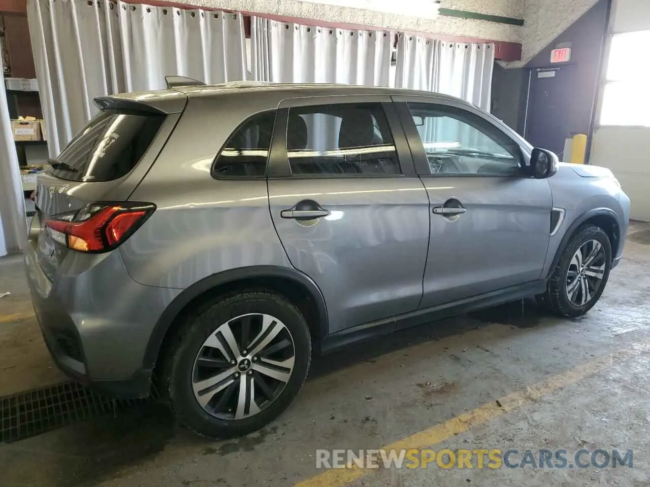 3 Photograph of a damaged car JA4AR3AUXLU016999 MITSUBISHI OUTLANDER 2020