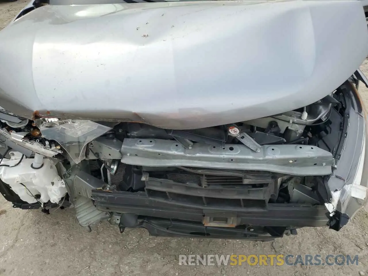 12 Photograph of a damaged car JA4AZ3A30LZ015158 MITSUBISHI OUTLANDER 2020
