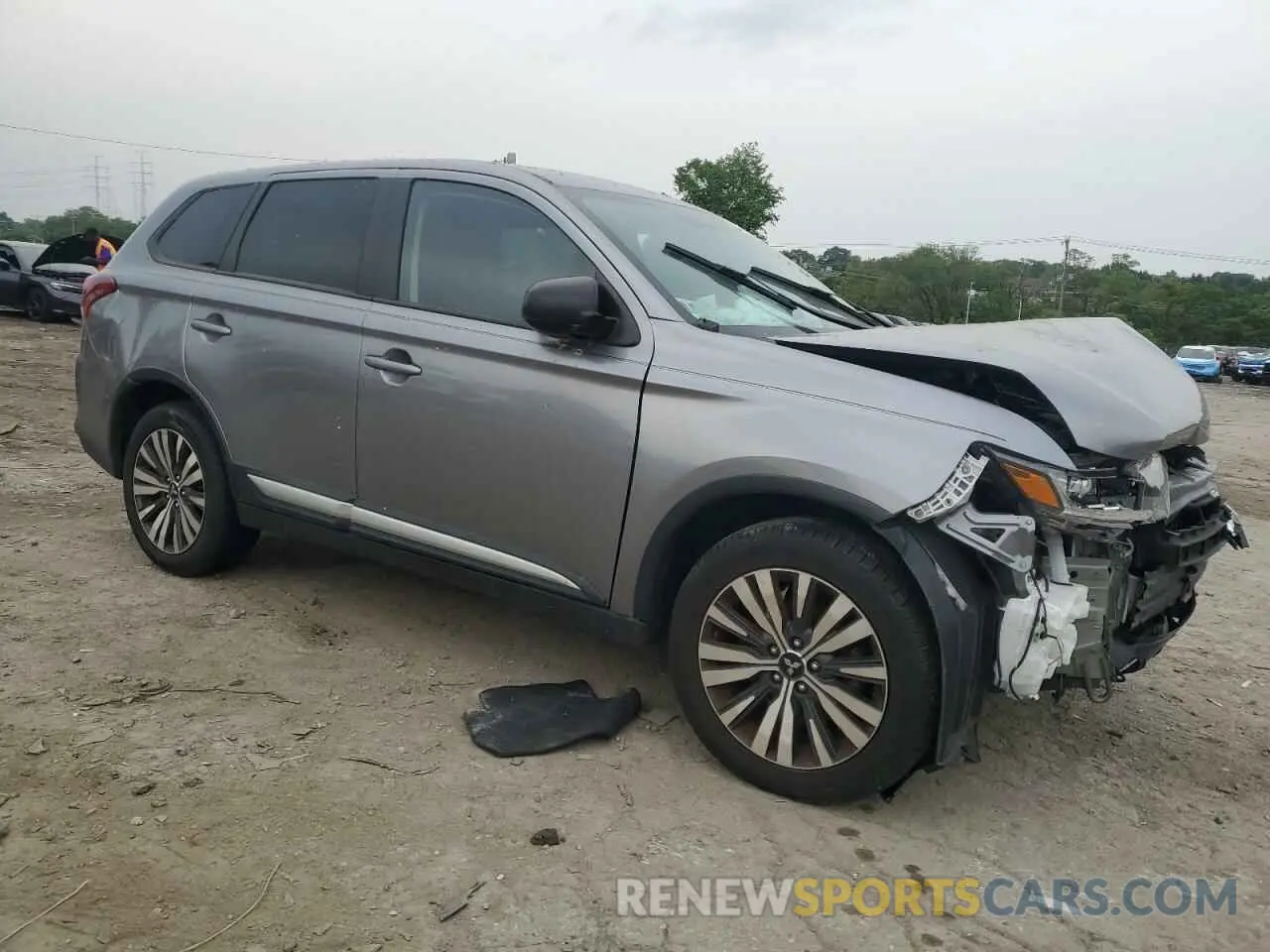 4 Photograph of a damaged car JA4AZ3A30LZ015158 MITSUBISHI OUTLANDER 2020