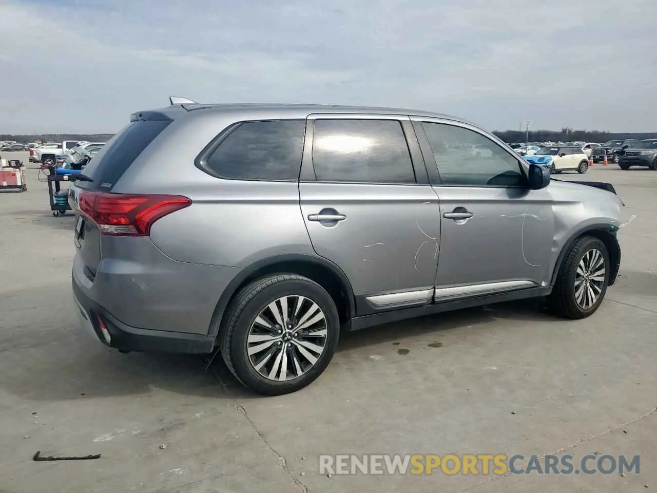 3 Photograph of a damaged car JA4AZ3A30LZ018366 MITSUBISHI OUTLANDER 2020