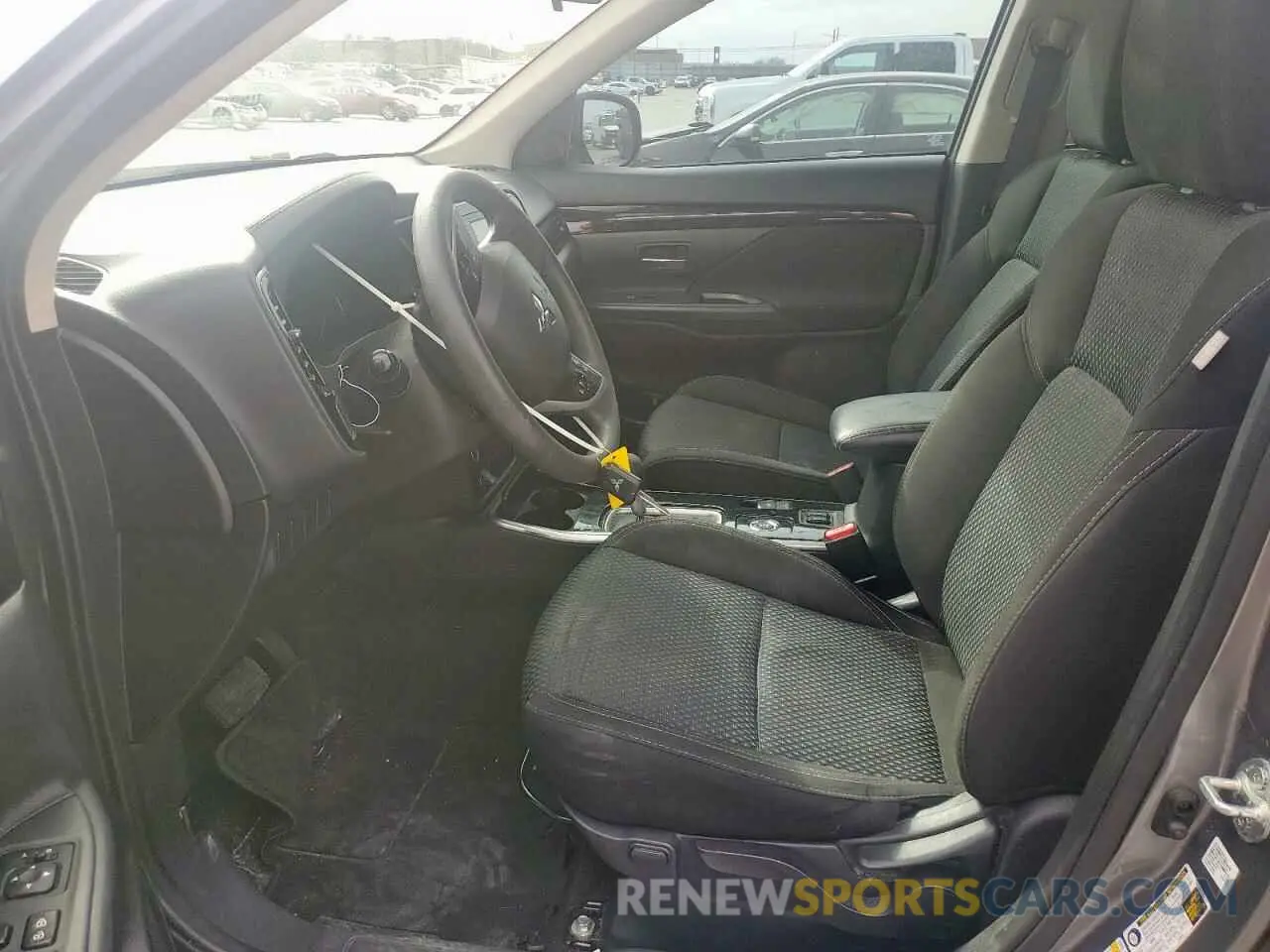 7 Photograph of a damaged car JA4AZ3A30LZ018366 MITSUBISHI OUTLANDER 2020