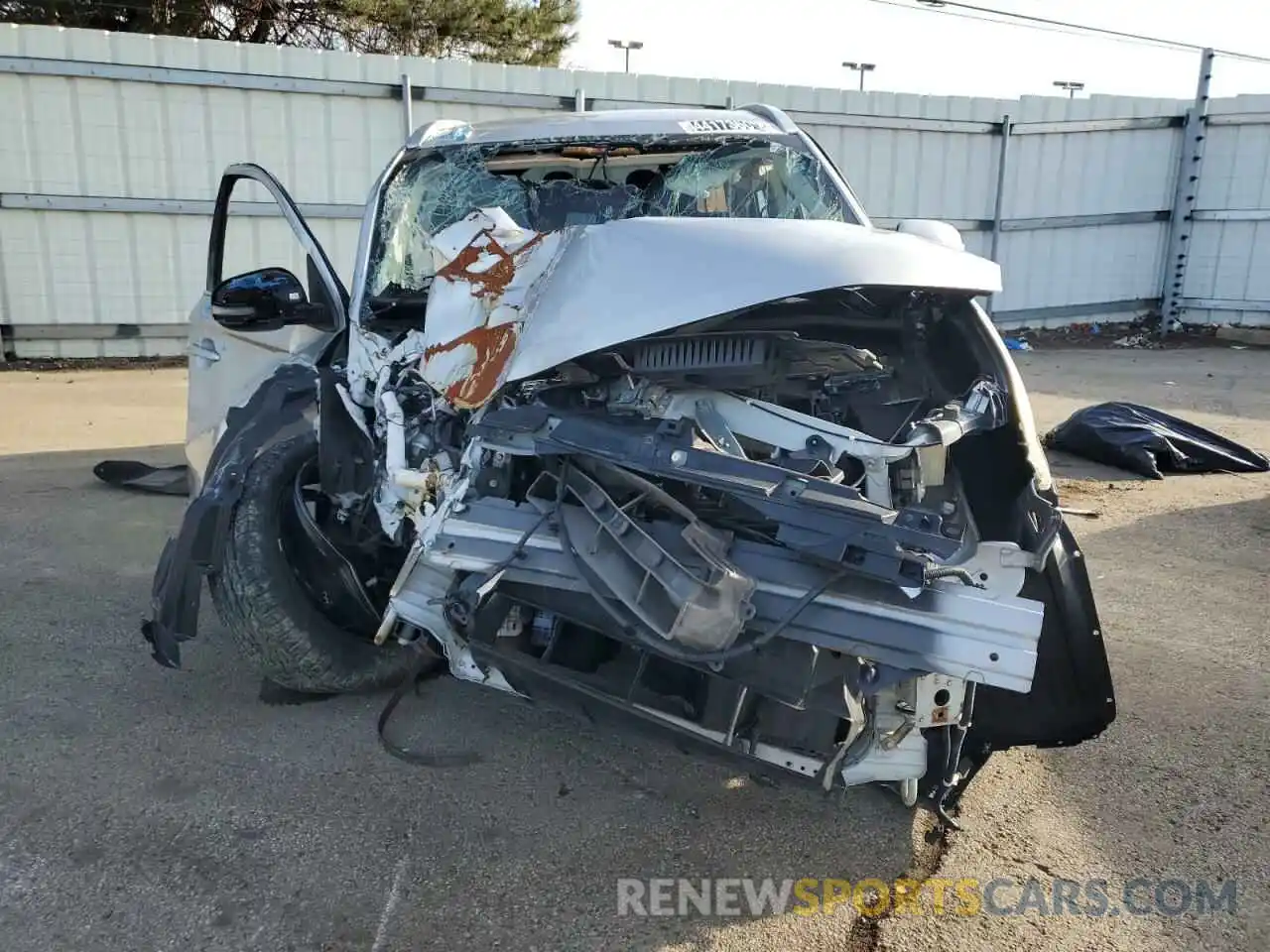 5 Photograph of a damaged car JA4AZ3A30LZ031716 MITSUBISHI OUTLANDER 2020