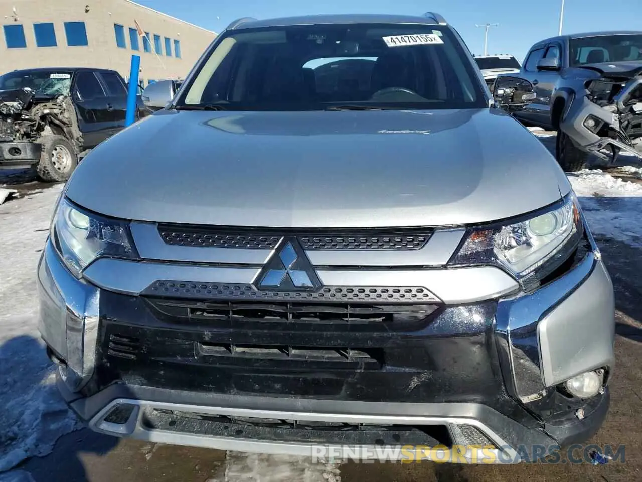 5 Photograph of a damaged car JA4AZ3A31LZ025066 MITSUBISHI OUTLANDER 2020