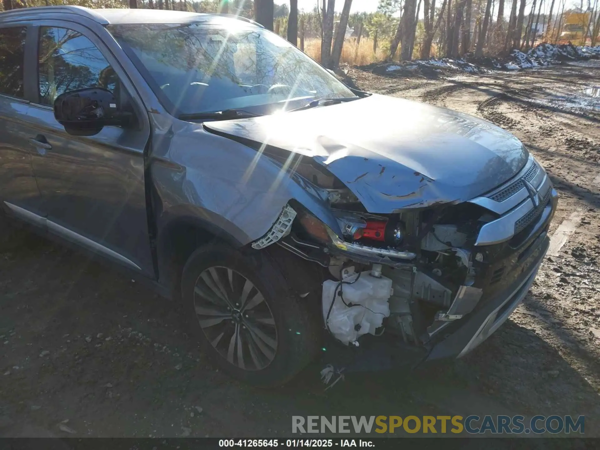 6 Photograph of a damaged car JA4AZ3A31LZ041204 MITSUBISHI OUTLANDER 2020