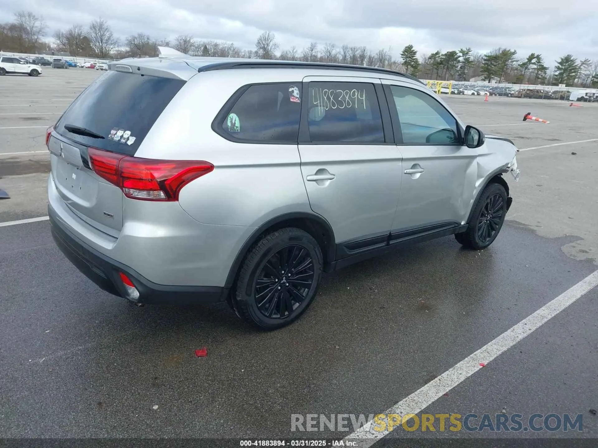 4 Photograph of a damaged car JA4AZ3A31LZ046189 MITSUBISHI OUTLANDER 2020