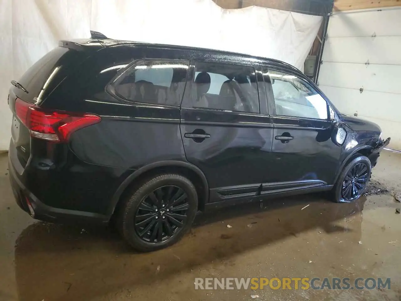 3 Photograph of a damaged car JA4AZ3A32LZ032401 MITSUBISHI OUTLANDER 2020