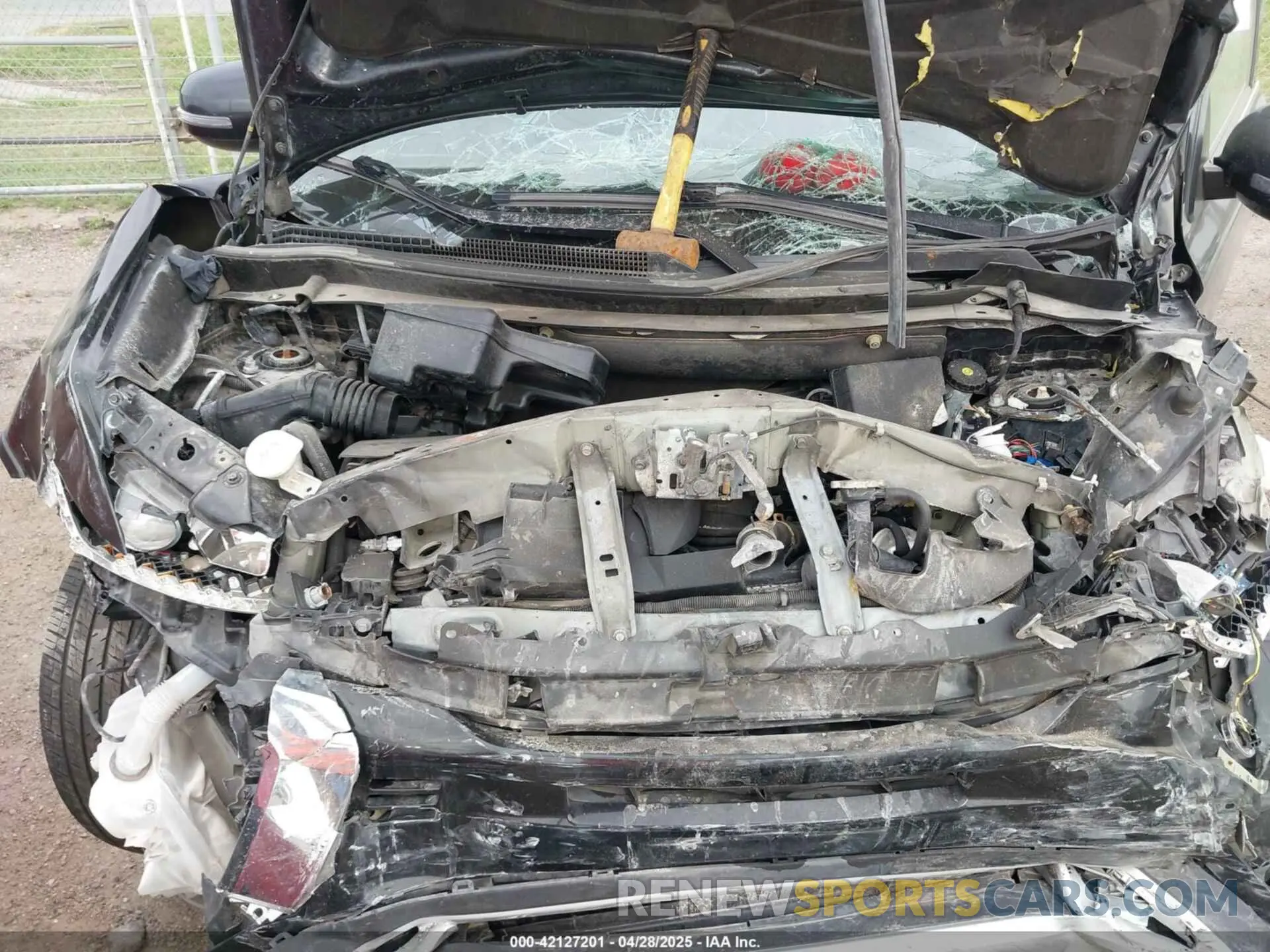 10 Photograph of a damaged car JA4AZ3A33LZ023870 MITSUBISHI OUTLANDER 2020