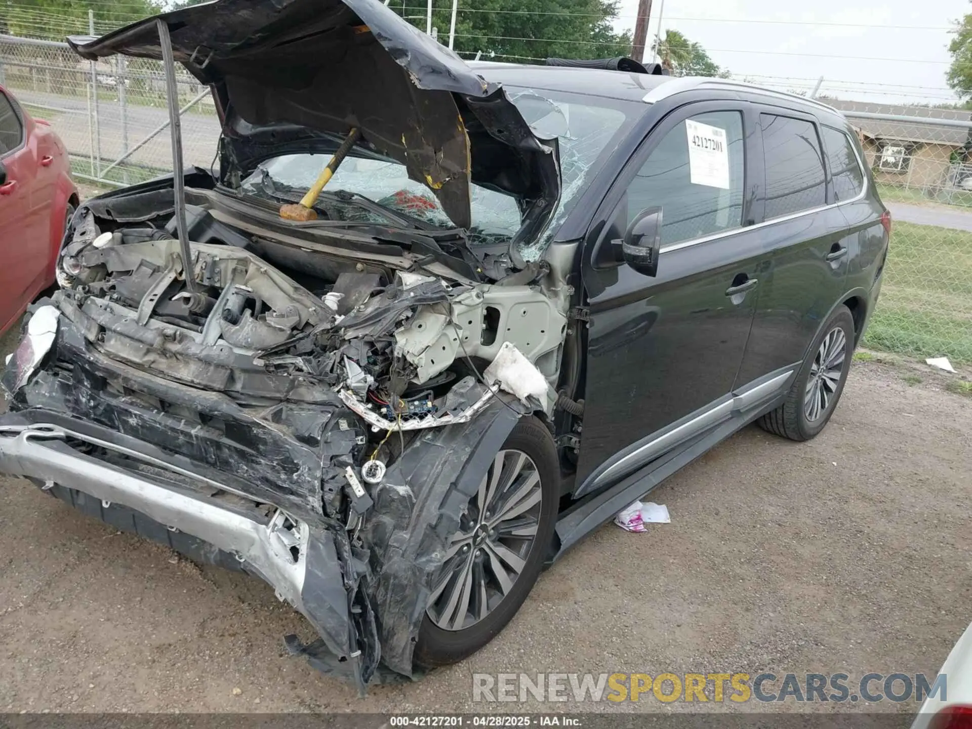2 Photograph of a damaged car JA4AZ3A33LZ023870 MITSUBISHI OUTLANDER 2020