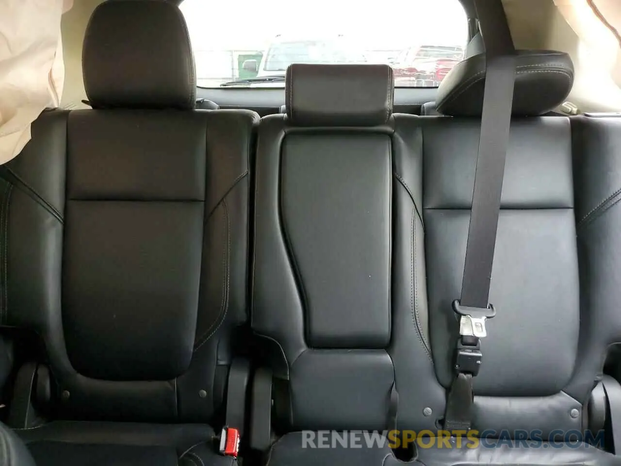 10 Photograph of a damaged car JA4AZ3A33LZ025571 MITSUBISHI OUTLANDER 2020