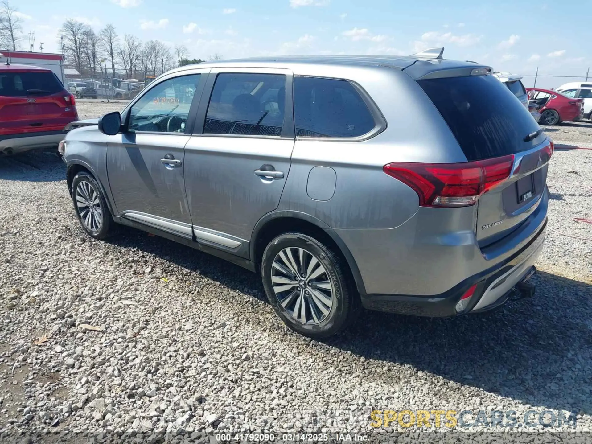 3 Photograph of a damaged car JA4AZ3A33LZ026557 MITSUBISHI OUTLANDER 2020