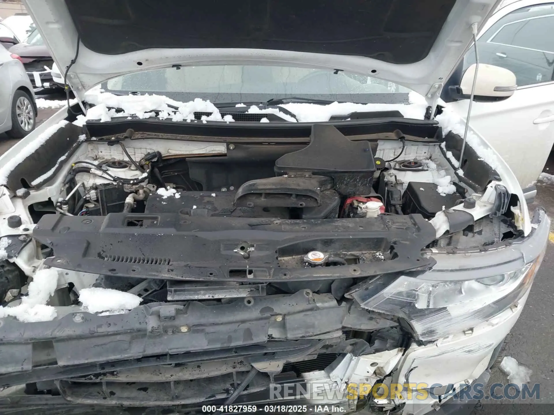 10 Photograph of a damaged car JA4AZ3A34LZ019598 MITSUBISHI OUTLANDER 2020