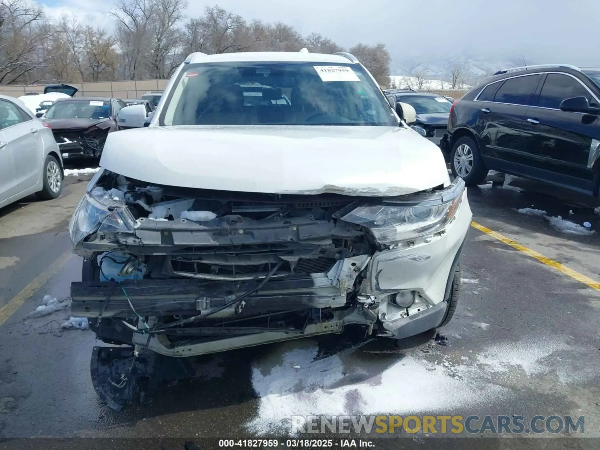 13 Photograph of a damaged car JA4AZ3A34LZ019598 MITSUBISHI OUTLANDER 2020