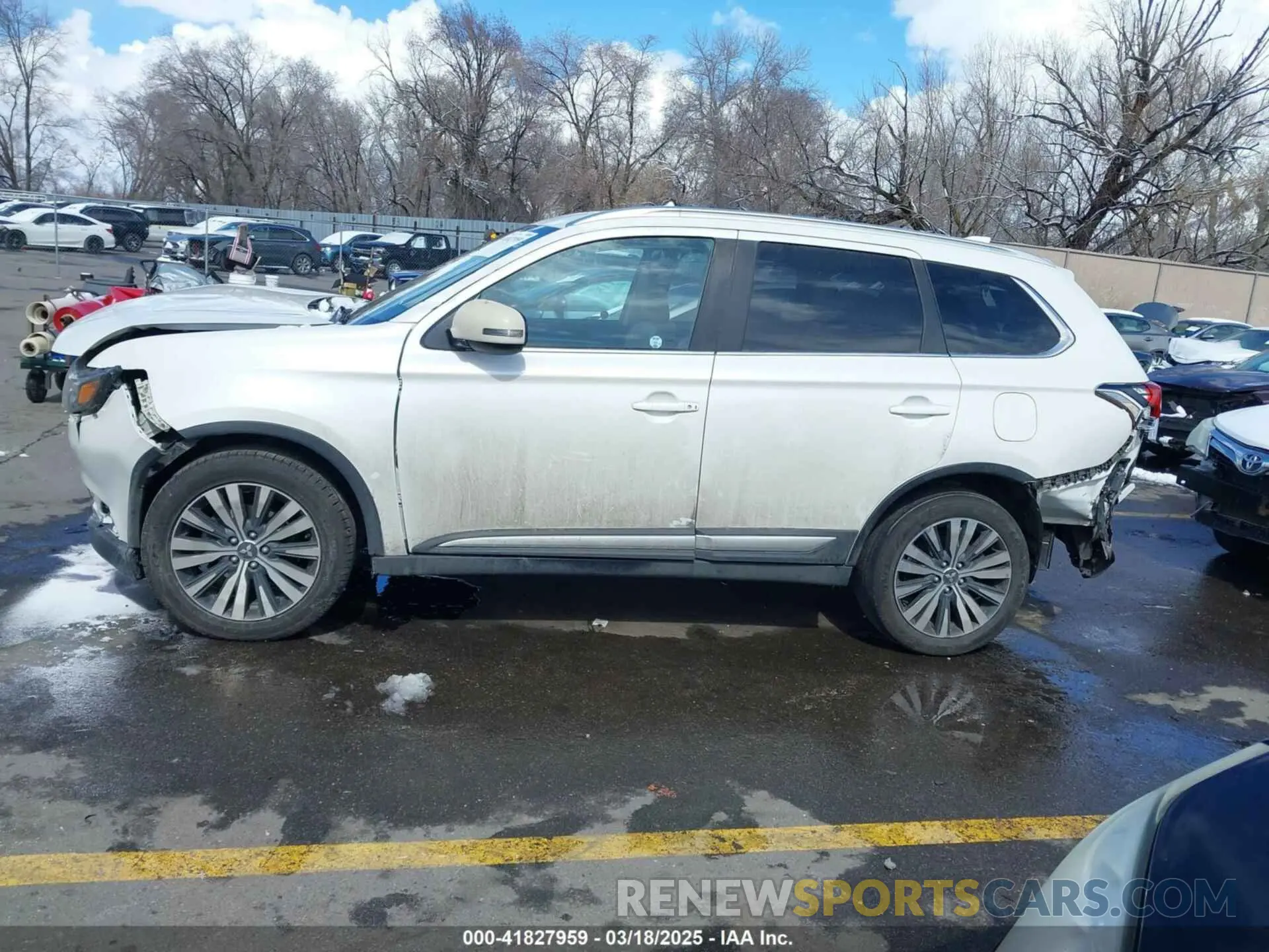 15 Photograph of a damaged car JA4AZ3A34LZ019598 MITSUBISHI OUTLANDER 2020