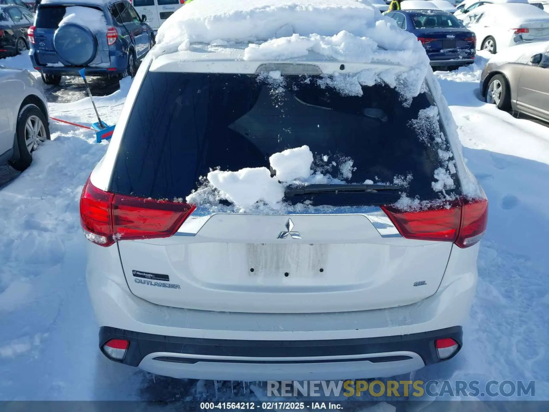 16 Photograph of a damaged car JA4AZ3A34LZ027233 MITSUBISHI OUTLANDER 2020