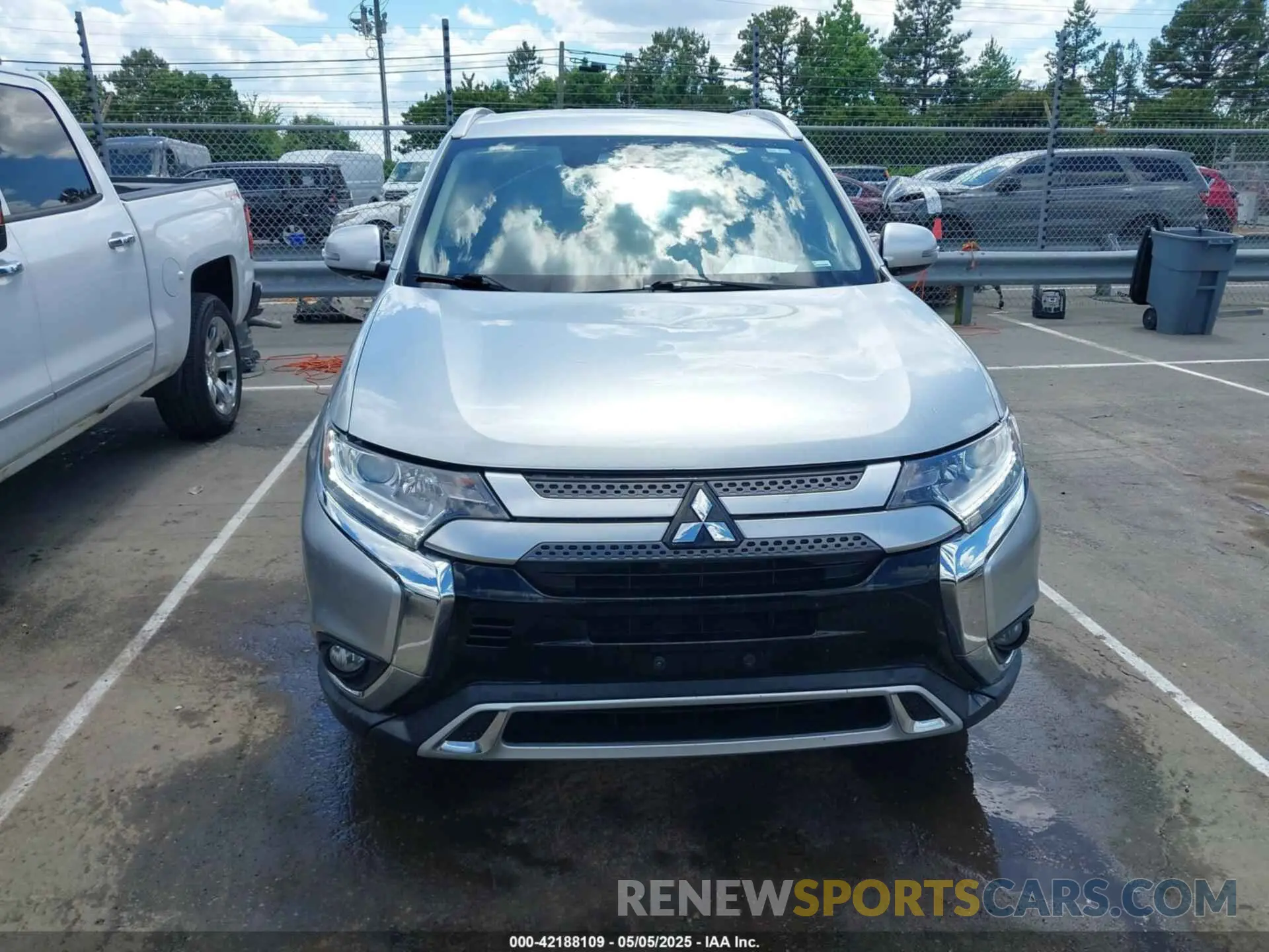 12 Photograph of a damaged car JA4AZ3A34LZ040810 MITSUBISHI OUTLANDER 2020