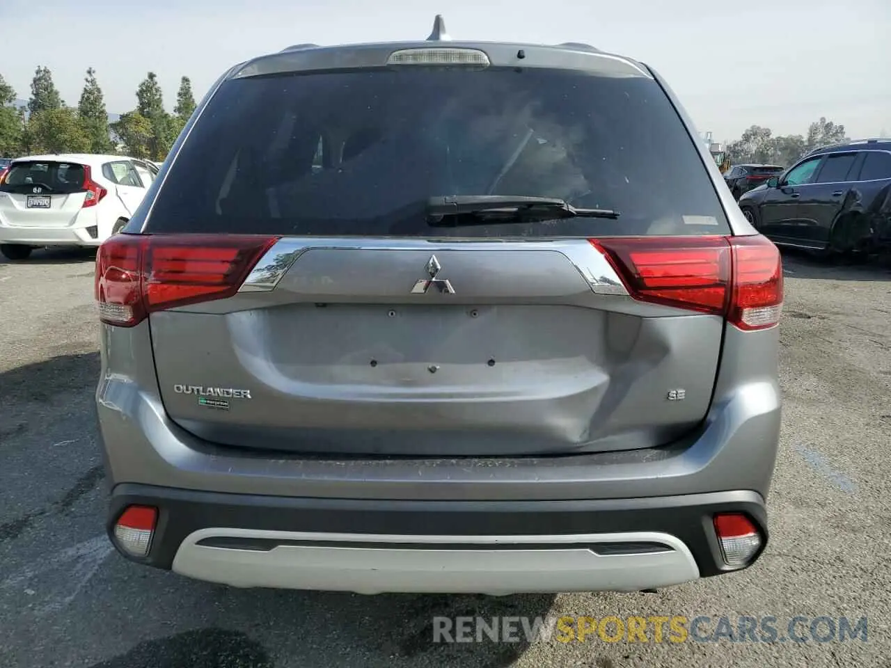 6 Photograph of a damaged car JA4AZ3A34LZ044355 MITSUBISHI OUTLANDER 2020