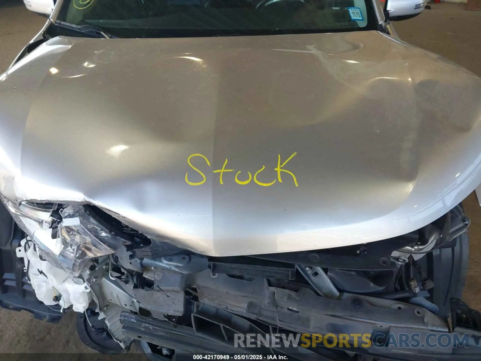 10 Photograph of a damaged car JA4AZ3A34LZ044369 MITSUBISHI OUTLANDER 2020