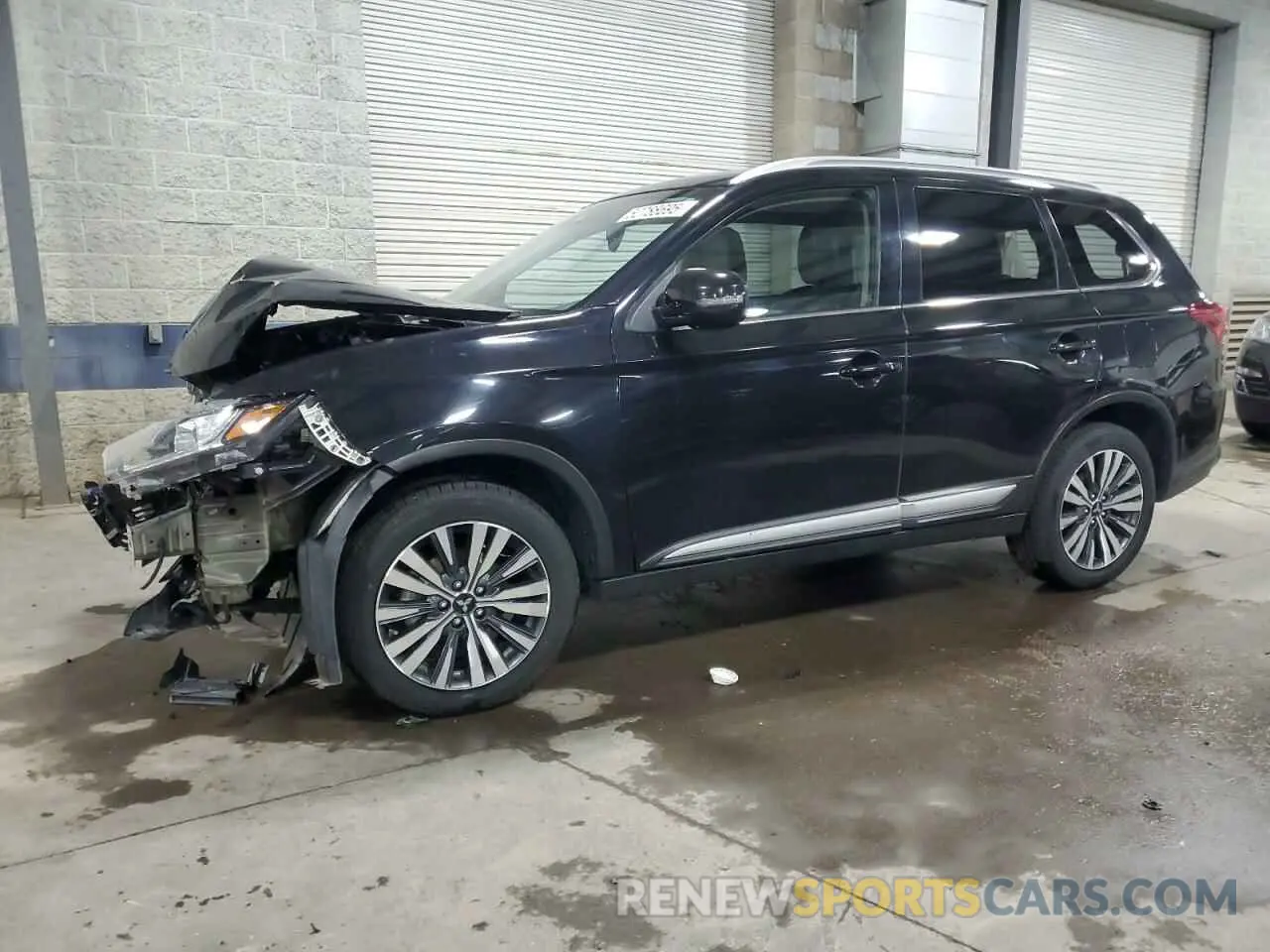1 Photograph of a damaged car JA4AZ3A35LZ019562 MITSUBISHI OUTLANDER 2020