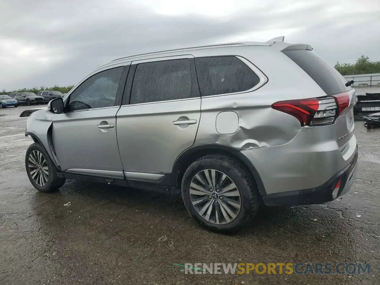 2 Photograph of a damaged car JA4AZ3A35LZ035034 MITSUBISHI OUTLANDER 2020