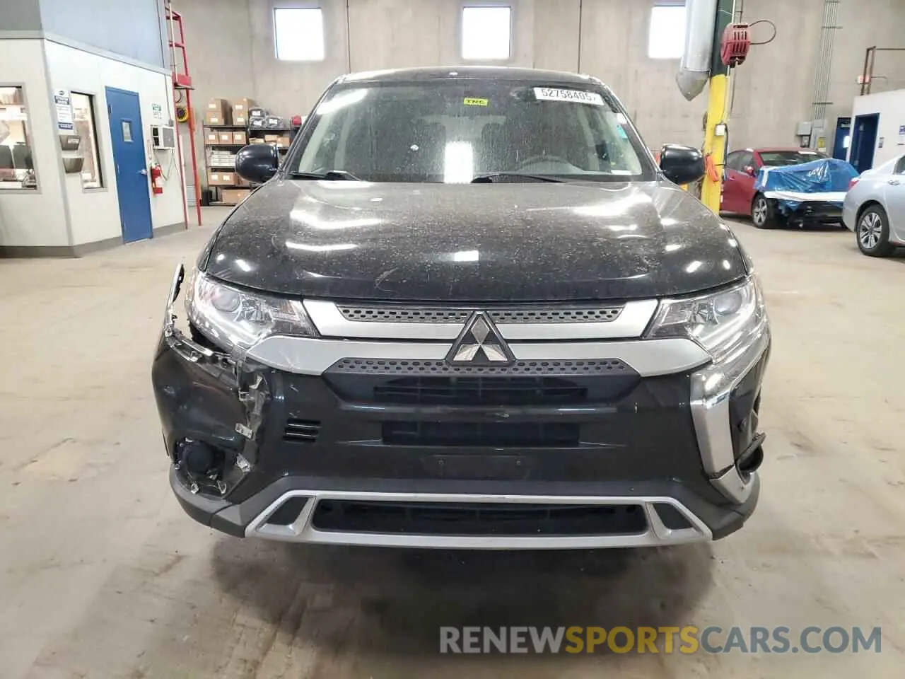 5 Photograph of a damaged car JA4AZ3A36LZ027623 MITSUBISHI OUTLANDER 2020