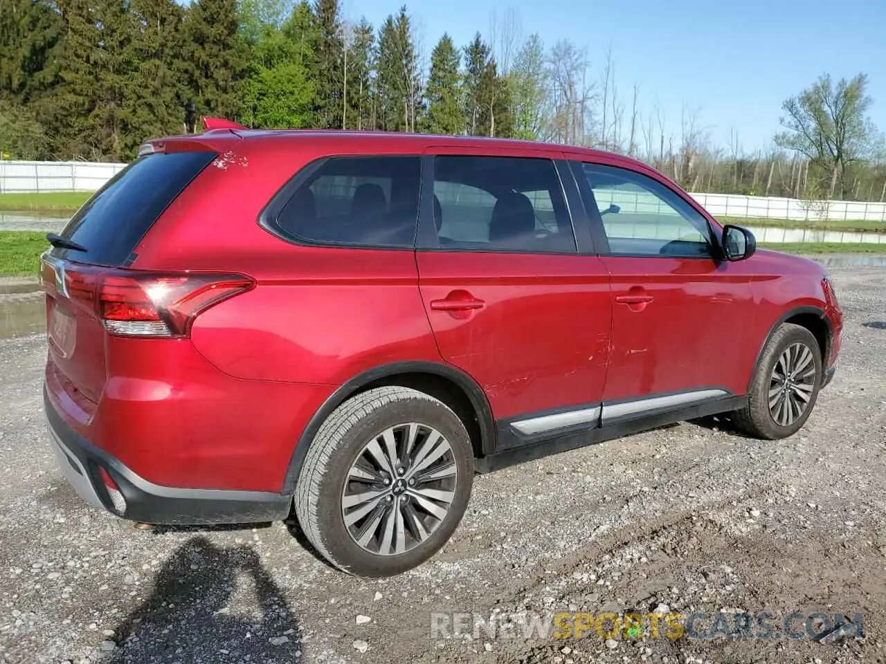 3 Photograph of a damaged car JA4AZ3A37LZ011267 MITSUBISHI OUTLANDER 2020