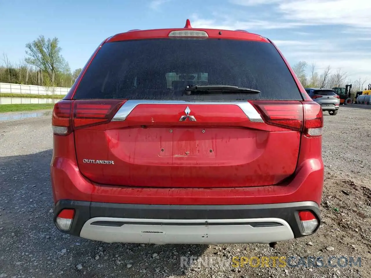6 Photograph of a damaged car JA4AZ3A37LZ011267 MITSUBISHI OUTLANDER 2020