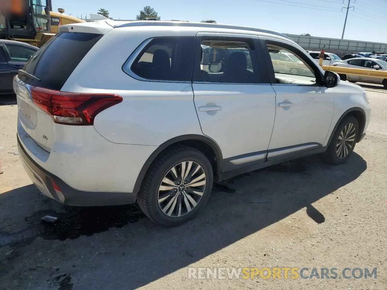 3 Photograph of a damaged car JA4AZ3A38LZ024870 MITSUBISHI OUTLANDER 2020