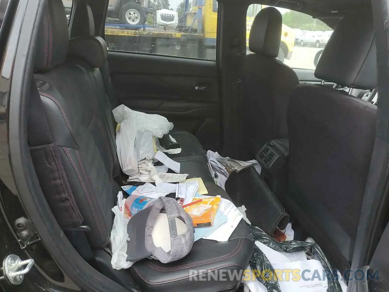 10 Photograph of a damaged car JA4AZ3A38LZ036016 MITSUBISHI OUTLANDER 2020