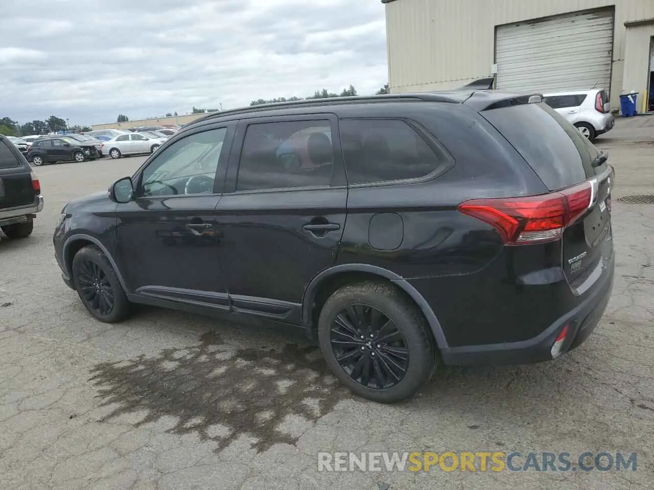 2 Photograph of a damaged car JA4AZ3A38LZ036016 MITSUBISHI OUTLANDER 2020