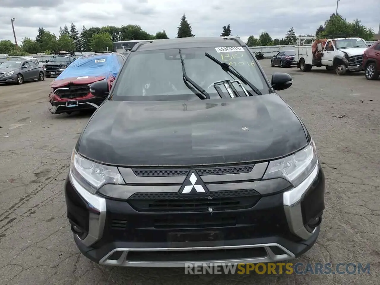 5 Photograph of a damaged car JA4AZ3A38LZ036016 MITSUBISHI OUTLANDER 2020