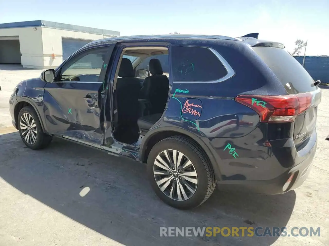 2 Photograph of a damaged car JA4AZ3A38LZ036999 MITSUBISHI OUTLANDER 2020
