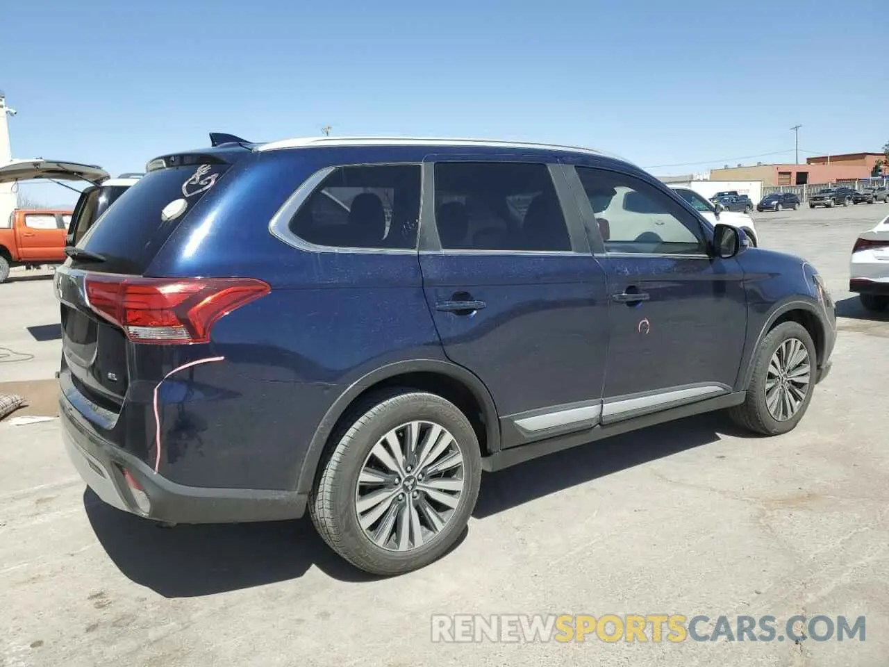 3 Photograph of a damaged car JA4AZ3A38LZ036999 MITSUBISHI OUTLANDER 2020