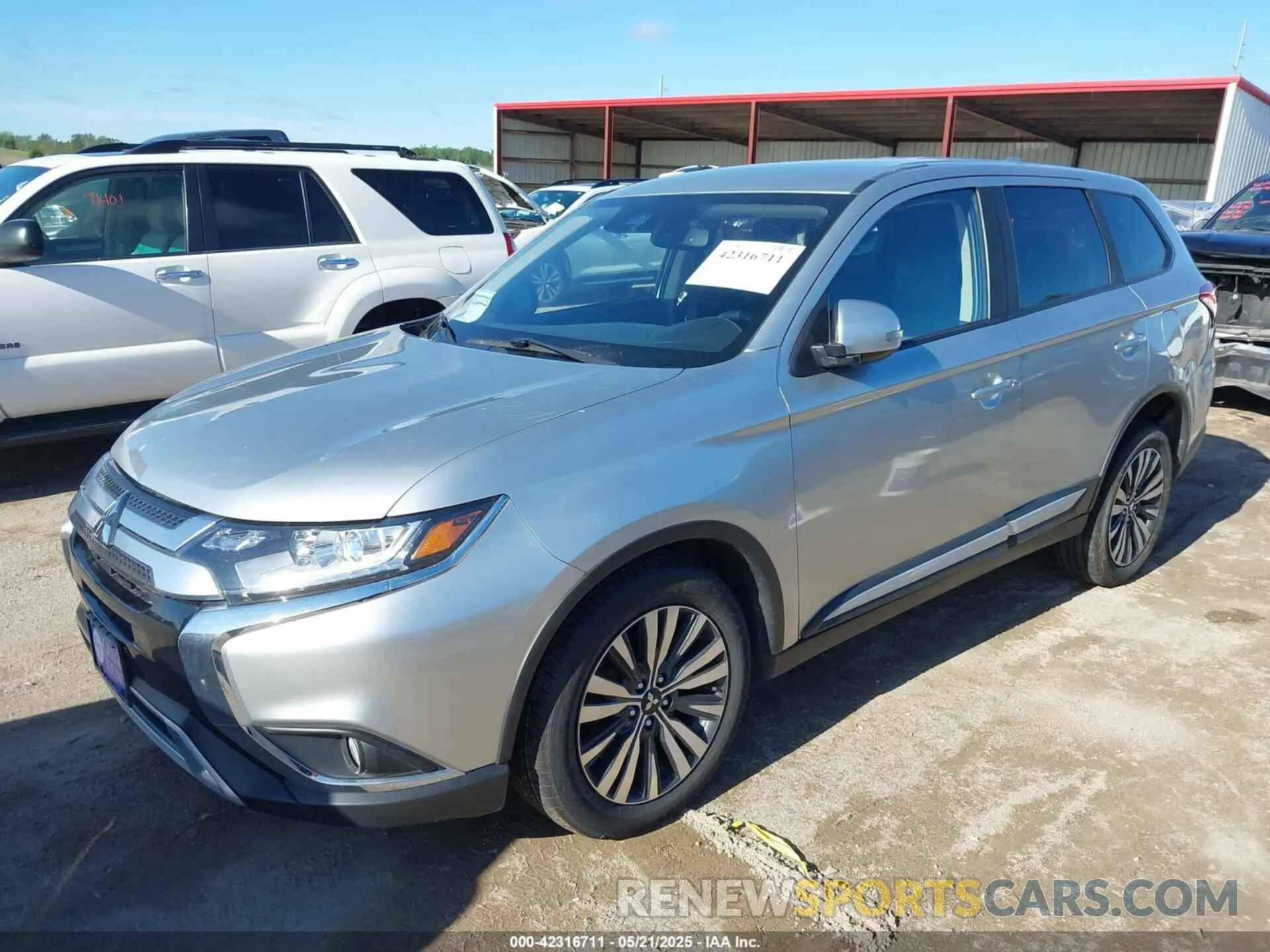 2 Photograph of a damaged car JA4AZ3A39LZ006104 MITSUBISHI OUTLANDER 2020