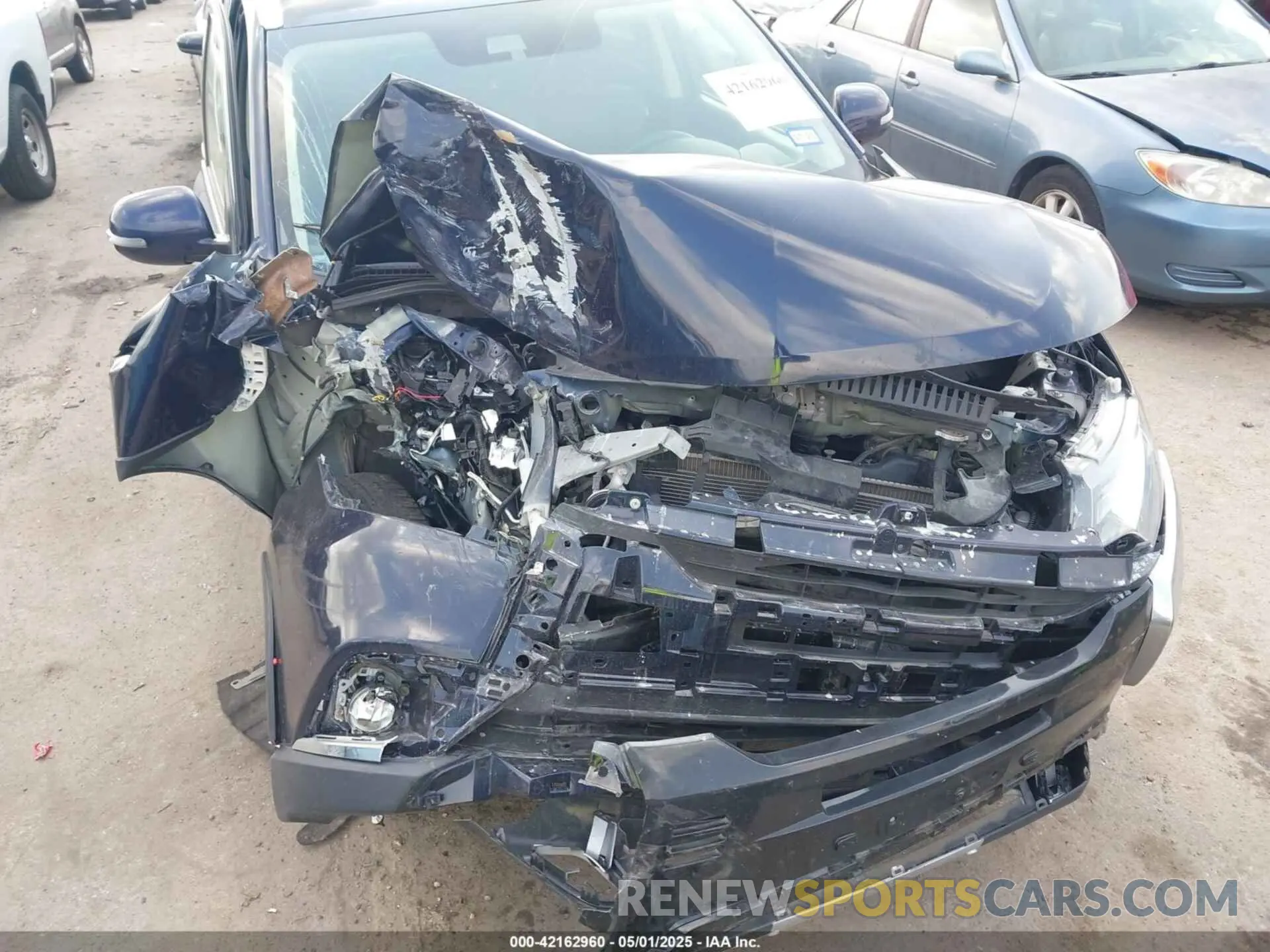 6 Photograph of a damaged car JA4AZ3A39LZ042844 MITSUBISHI OUTLANDER 2020