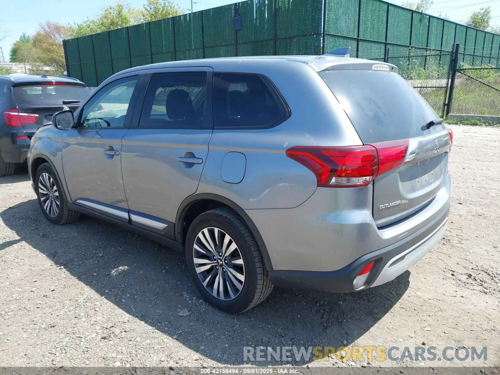 3 Photograph of a damaged car JA4AZ3A39LZ048854 MITSUBISHI OUTLANDER 2020