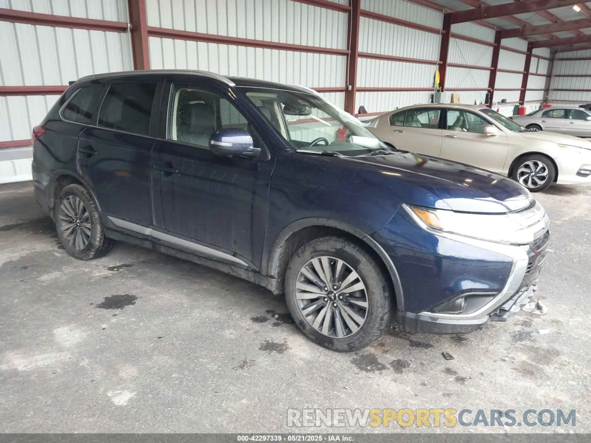 1 Photograph of a damaged car JA4AZ3A3XLZ004667 MITSUBISHI OUTLANDER 2020